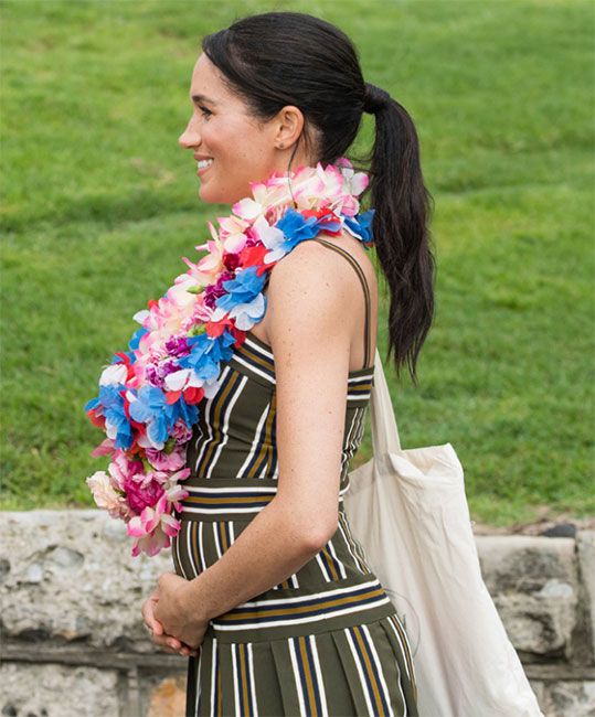 Meghan y Harry en playa de Síndey