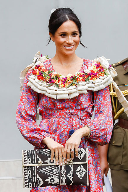 Meghan con vestido floral