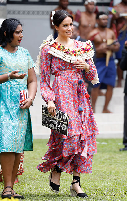 Meghan con vestido floral