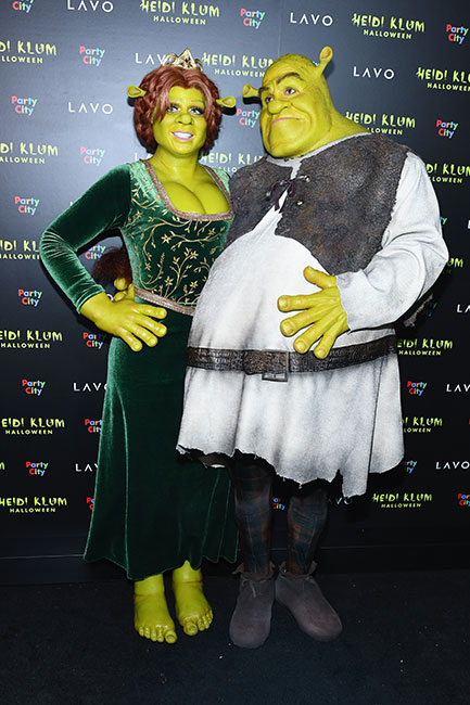Heidi Klum y Tom Kaulitz de Fiona y Shrek para Halloween