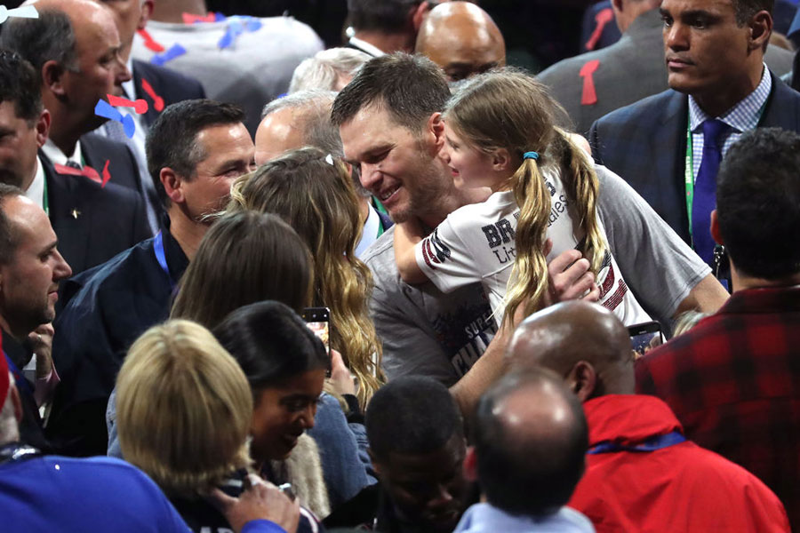 Beso de la victoria de Tom Brady y Gisele Bundchen