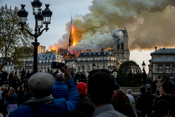 Incendio en la catedral de Notre Damme