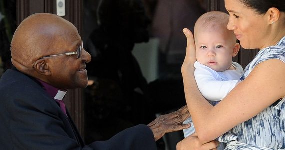 Duques de Sussex, Archie y Desmond Tutu