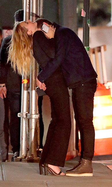 Maddison Brown y Liam Hemsworth