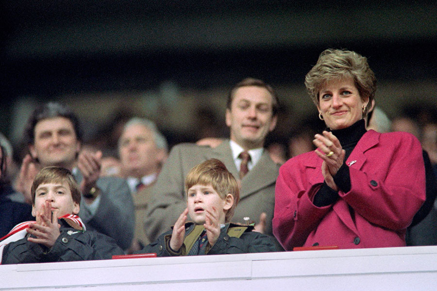William, Harry y Diana