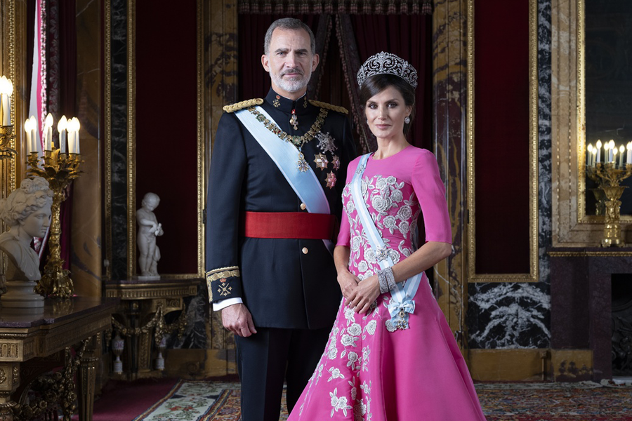 La Casa Real de España publicó los retratos oficiales de la familia real