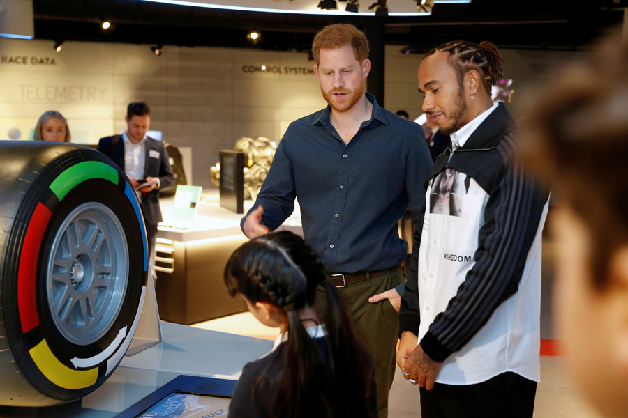 Príncipe Harry y Lewis Hamilton