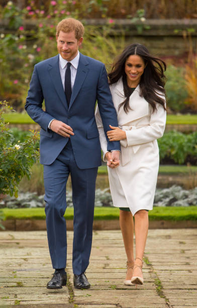 Meghan toca a Harry