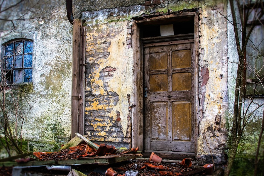 Indonesios que rompan cuarentena serán encerrados en "casas embrujadas"