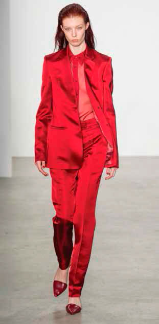 Traje de seda