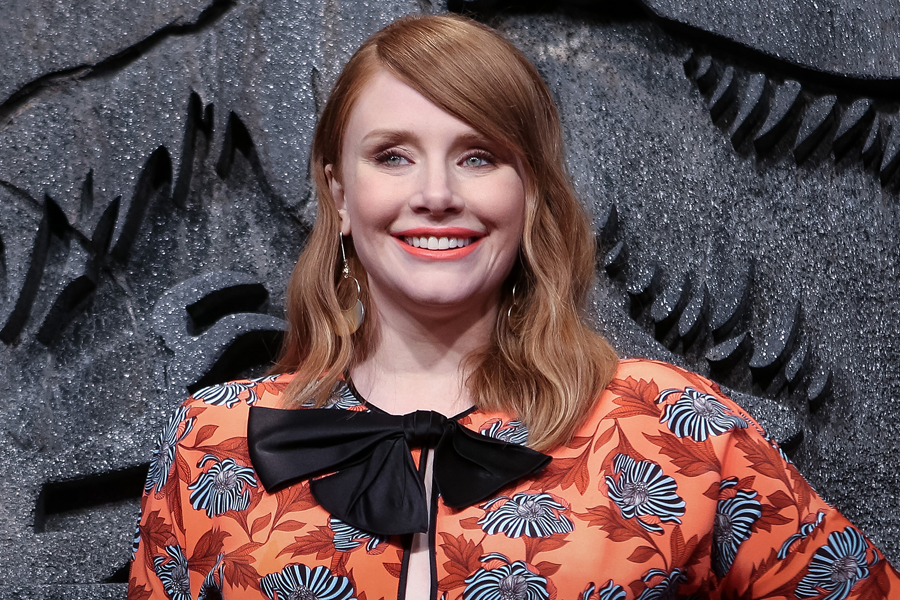 Bryce Dallas Howard se gradúa de la universidad