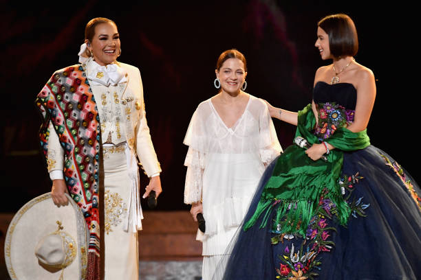 En un mundo confinado, Natalia Lafourcade nos invita a reconectar con nuestro interior