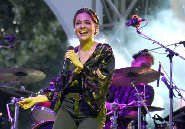 En un mundo confinado, Natalia Lafourcade nos invita a reconectar con nuestro interior