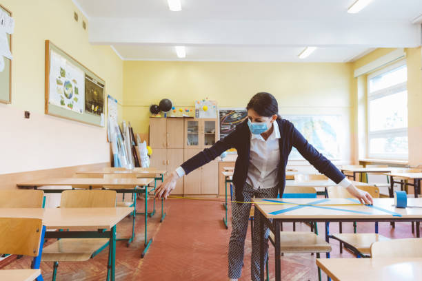 Coronavirus ¿Qué tan contagiosos son los niños en la escuela