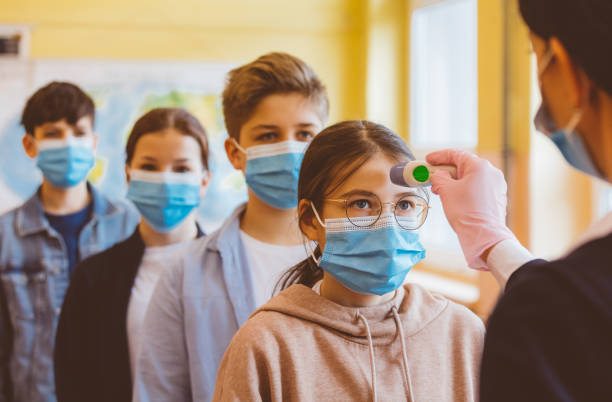 Coronavirus ¿Qué tan contagiosos son los niños en la escuela