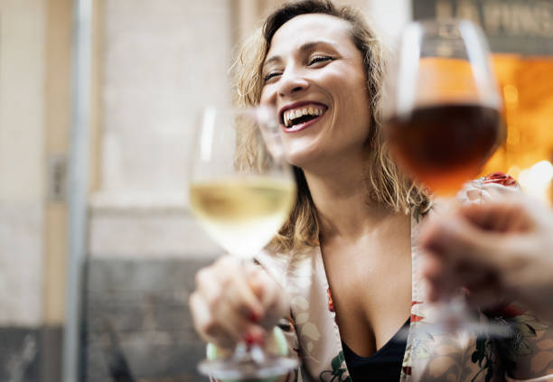 ¿Sabías que una copa de vino puede proteger tu cerebro de la demencia?