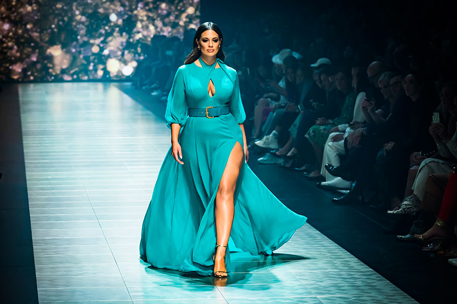 Ashley Graham, la modelo “plus size” que ha redefindo el concepto de la moda y la belleza
