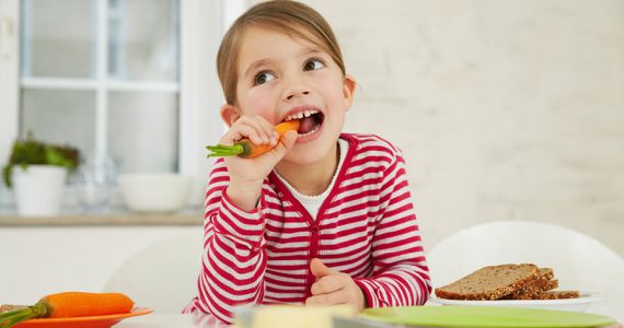 ¿Niños veganos? Cómo planear una dieta balanceada