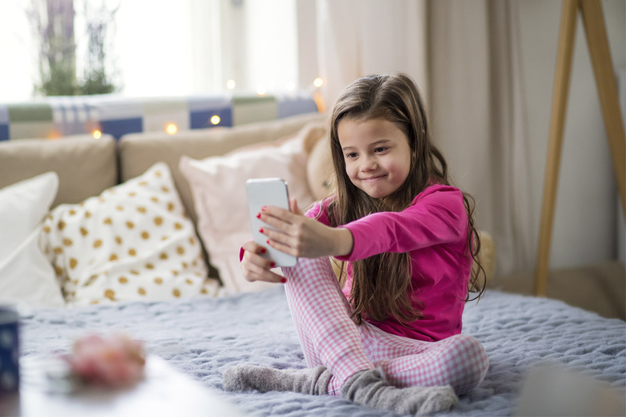 niños con celular