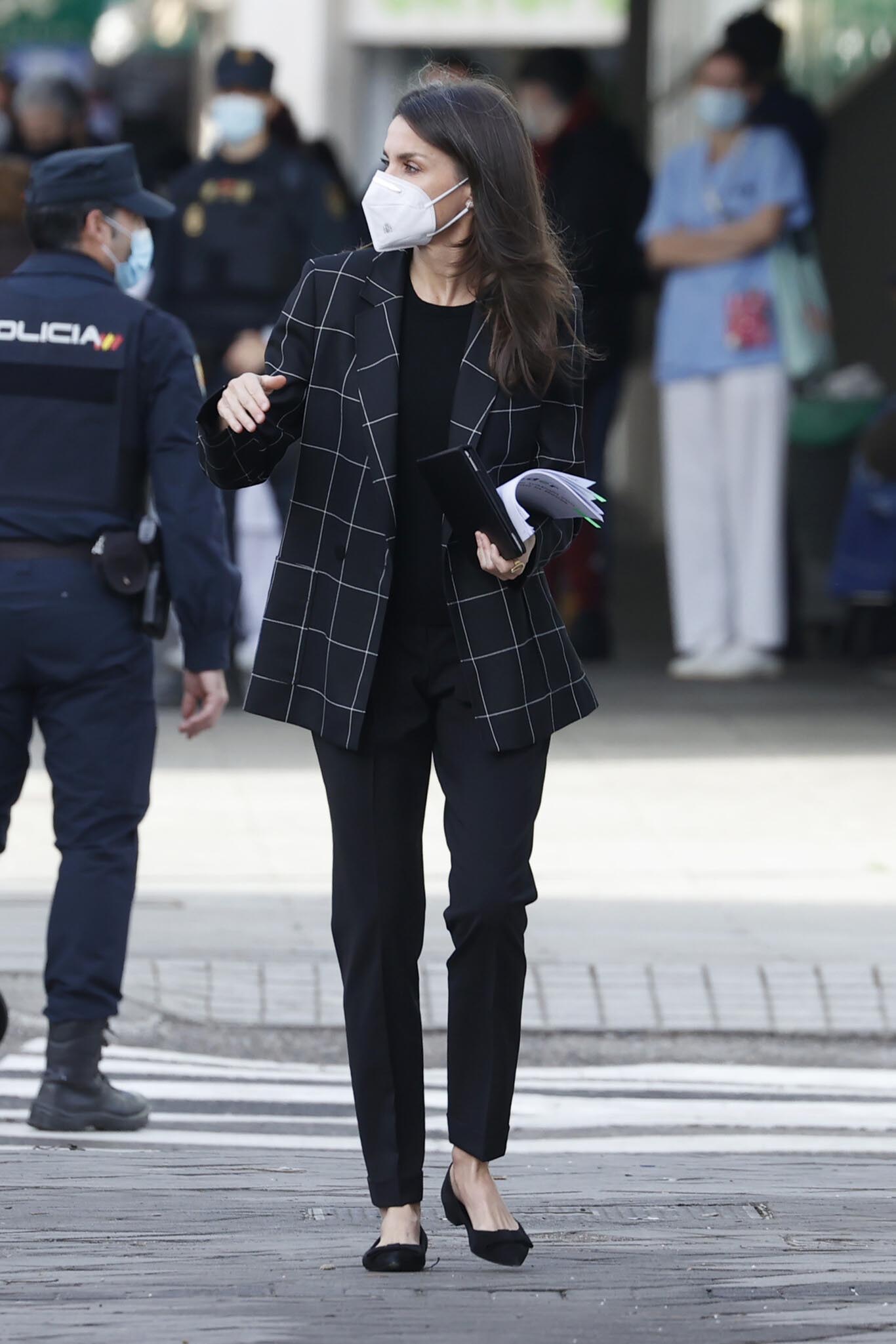 reina letizia saco a cuadros