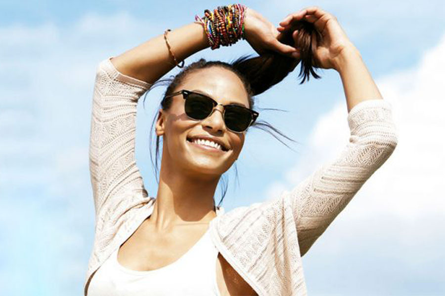 bienestar mujer feliz piel