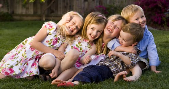 primos familia niños
