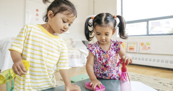 niños labores del hogar familia