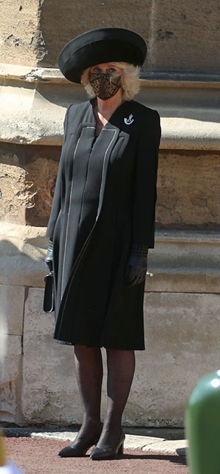 Con este detalle en su vestuario, Camilla rindió tributo al duque de Edimburgo