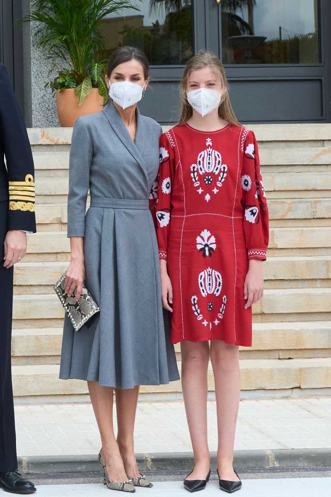 infanta sofía y reina letizia