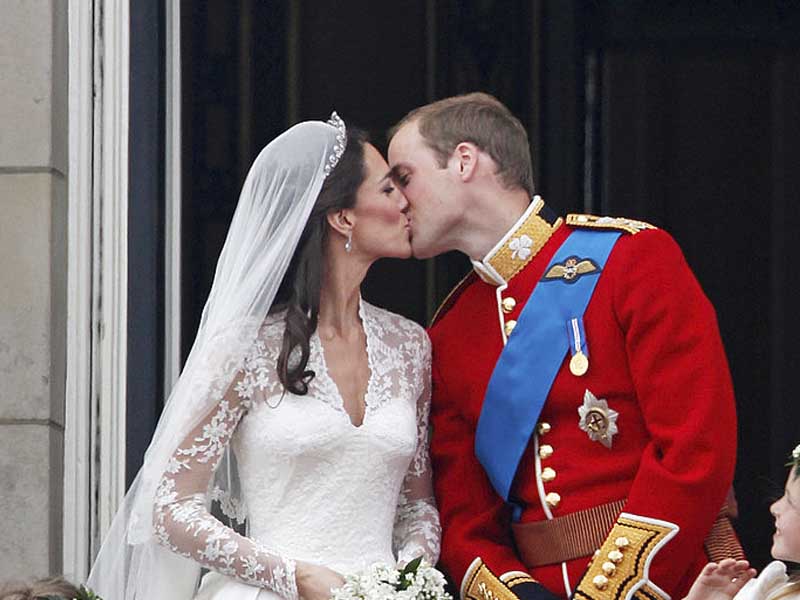 día del beso besos de la realeza 13 abril