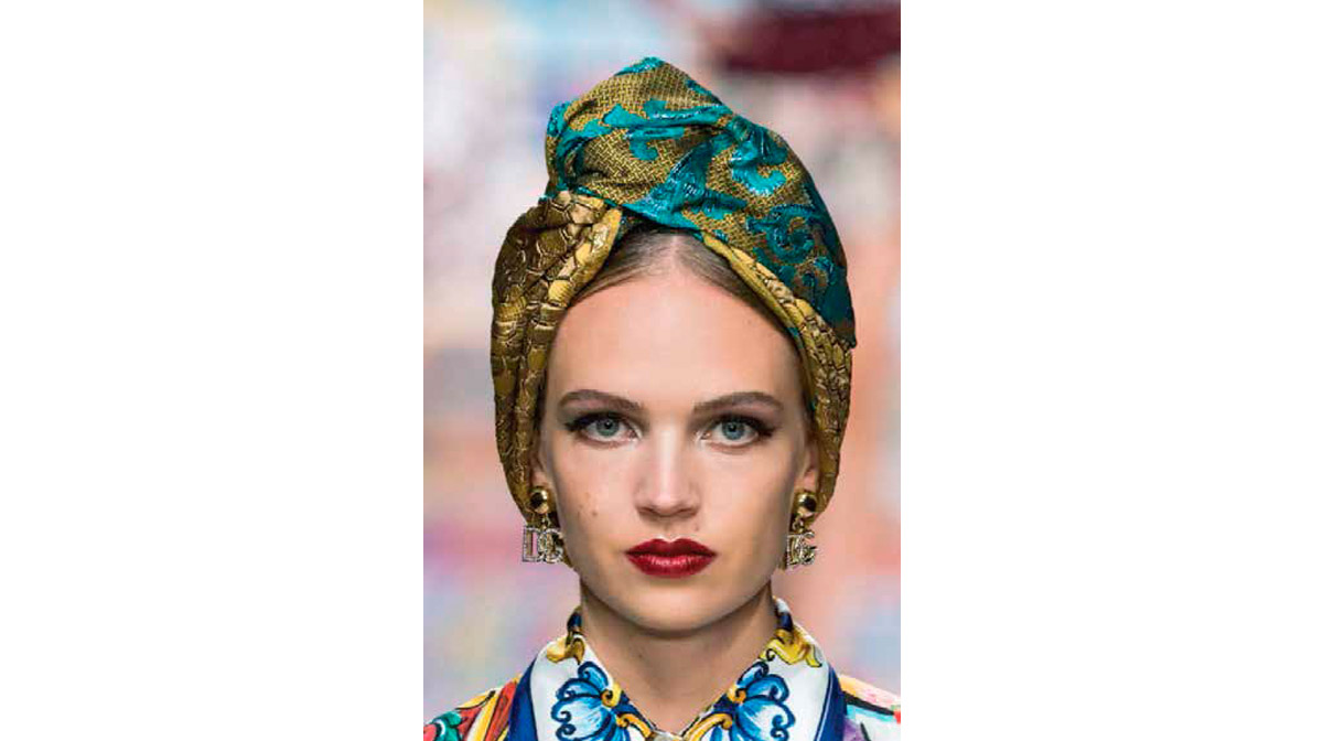 maquillaje y peinado primavera 2021