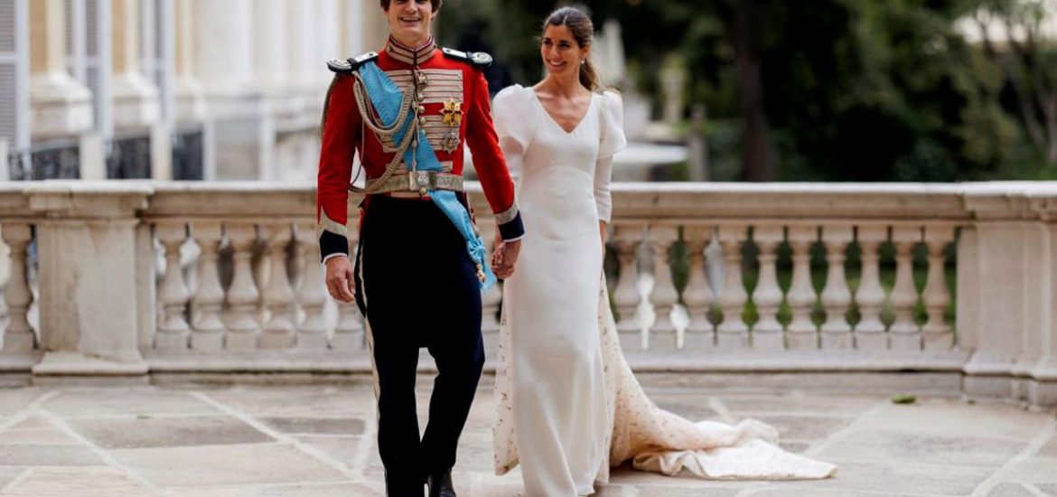 El nieto de la fallecida Cayetana de Alba se casó el fin de semana y estas son las fotos oficiales de la romántica boda en el Palacio de Liria. (Foto: Getty Images)