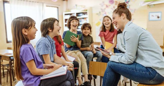 beneficios maestros estudiantes buena relación