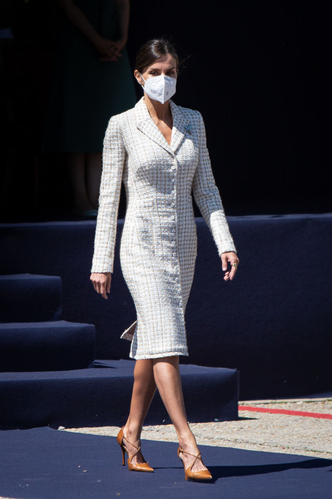 reina letizia vestido abrigo tweed bautizo leonor