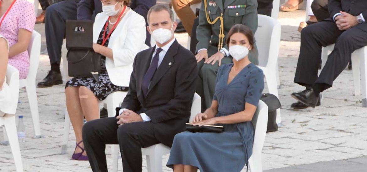 reina letizia y felipe homenaje victimas covid-19